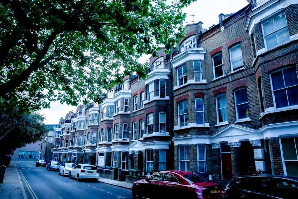 Airy, 3 Bedrooms, Ensuite , Central London Flat 외부 사진