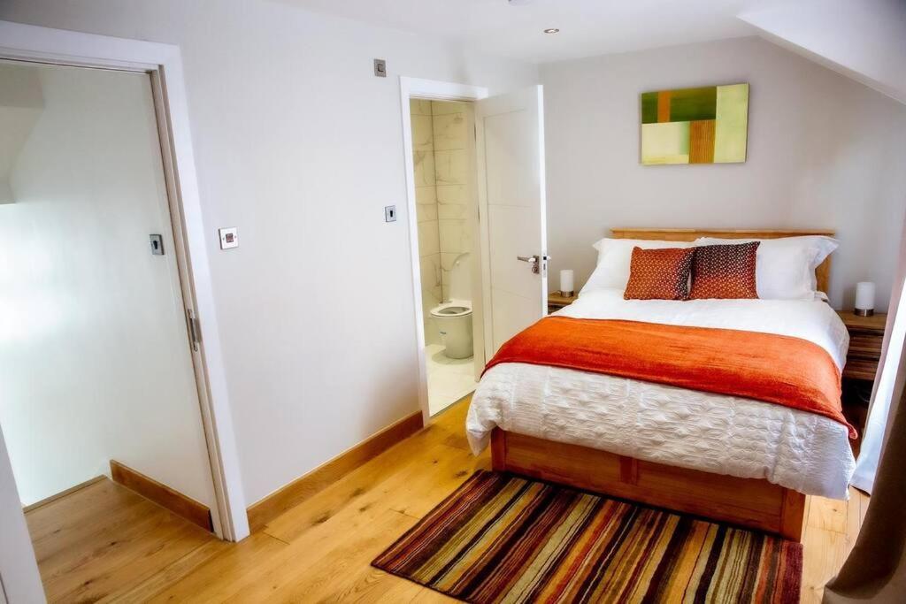 Airy, 3 Bedrooms, Ensuite , Central London Flat 외부 사진
