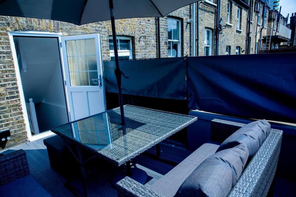Airy, 3 Bedrooms, Ensuite , Central London Flat 외부 사진