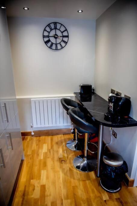 Airy, 3 Bedrooms, Ensuite , Central London Flat 외부 사진