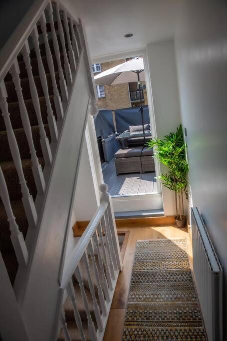 Airy, 3 Bedrooms, Ensuite , Central London Flat 외부 사진